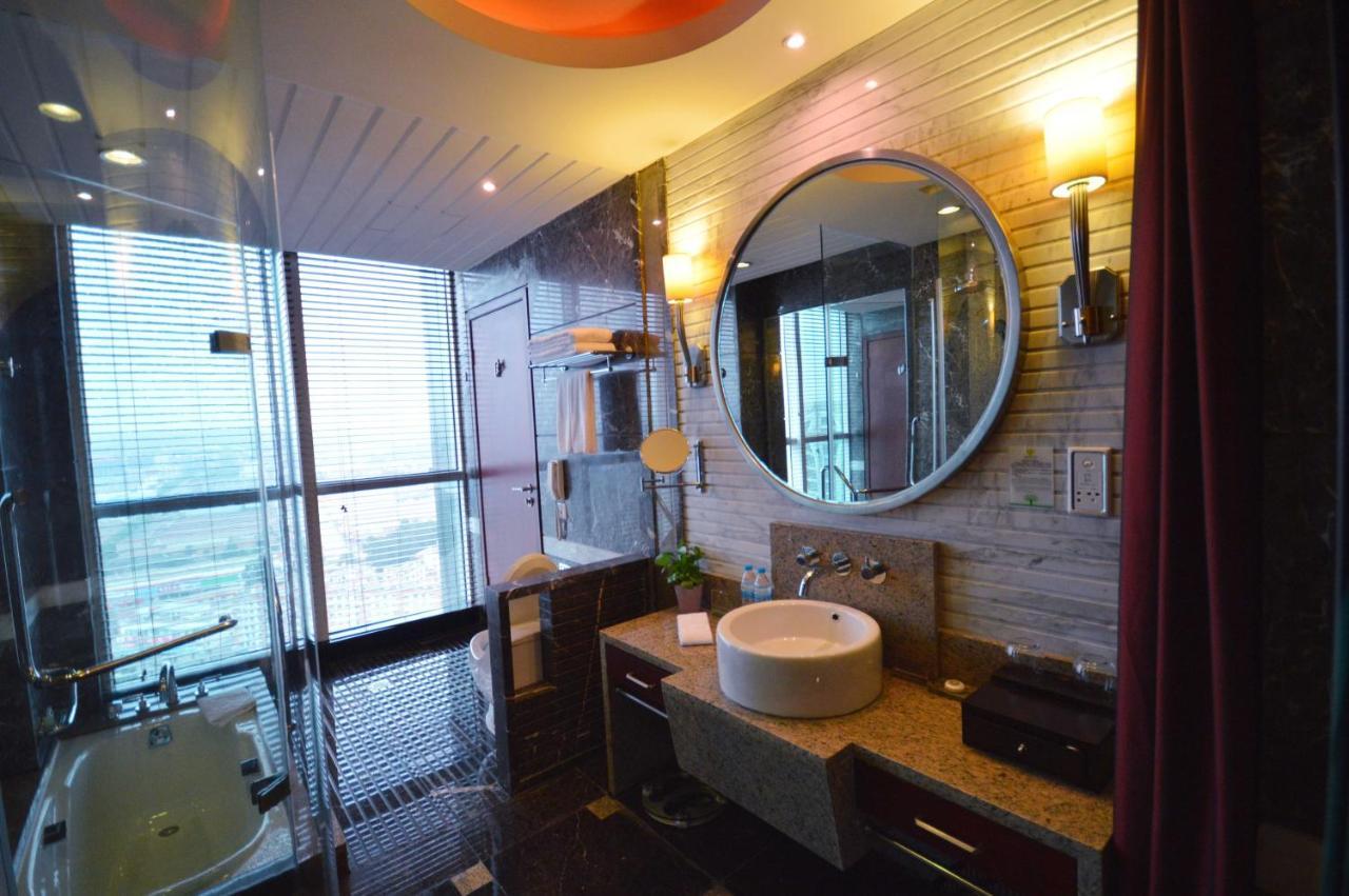 Empark Grand Hotel Кунмин Екстериор снимка