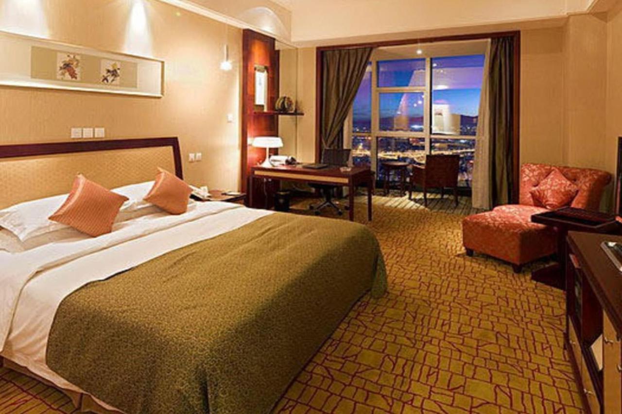 Empark Grand Hotel Кунмин Екстериор снимка
