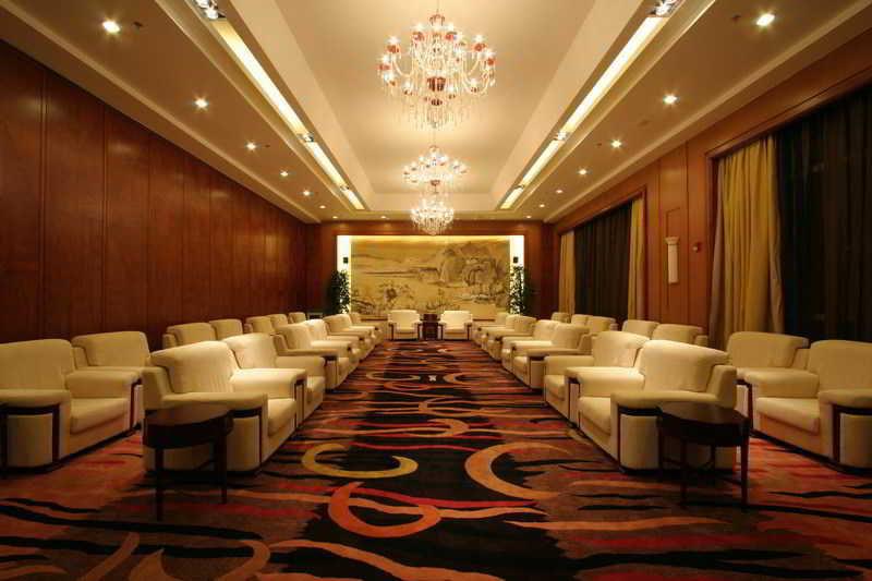 Empark Grand Hotel Кунмин Екстериор снимка
