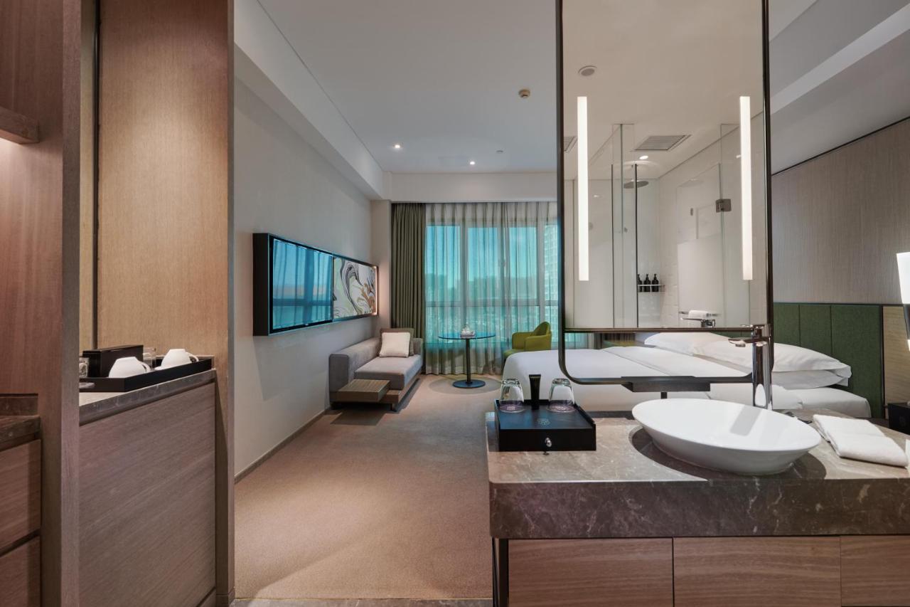 Empark Grand Hotel Кунмин Екстериор снимка